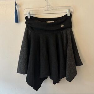 Coyseio grey skirt